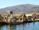 Jezero Titicaca - plovoucí ostrovy Uros - Peru